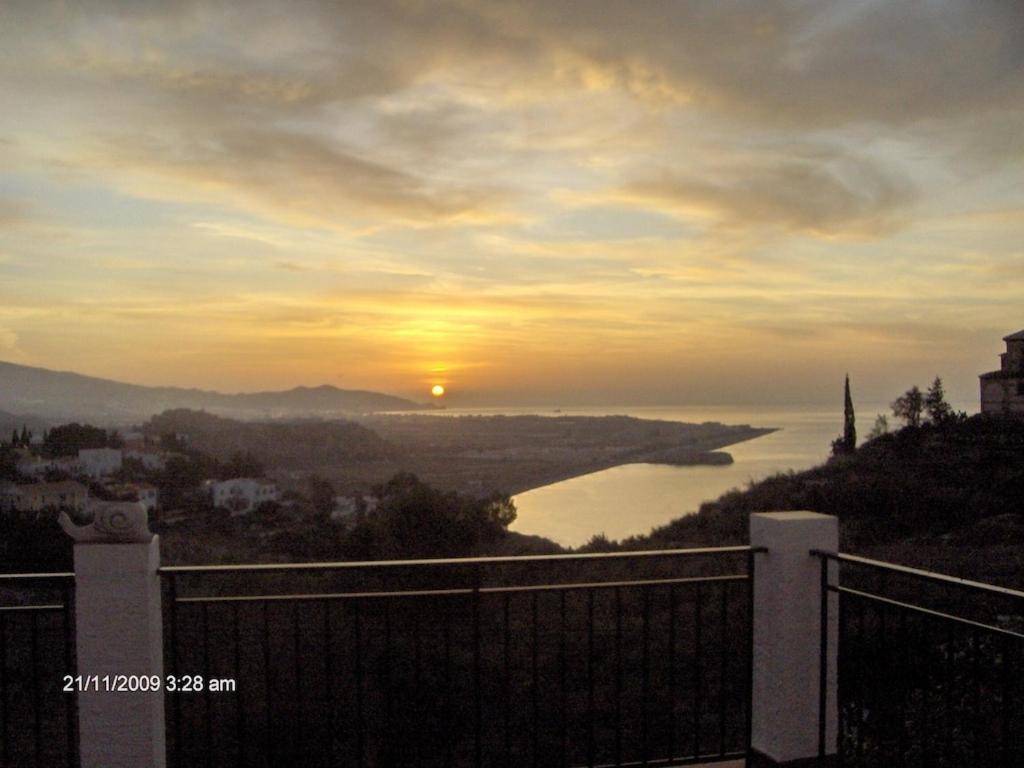 Villa La Torrecica, Con Caracter Andaluz Y Magnificas Vistas Al Mar Y Sierra Nevada à Salobreña Extérieur photo